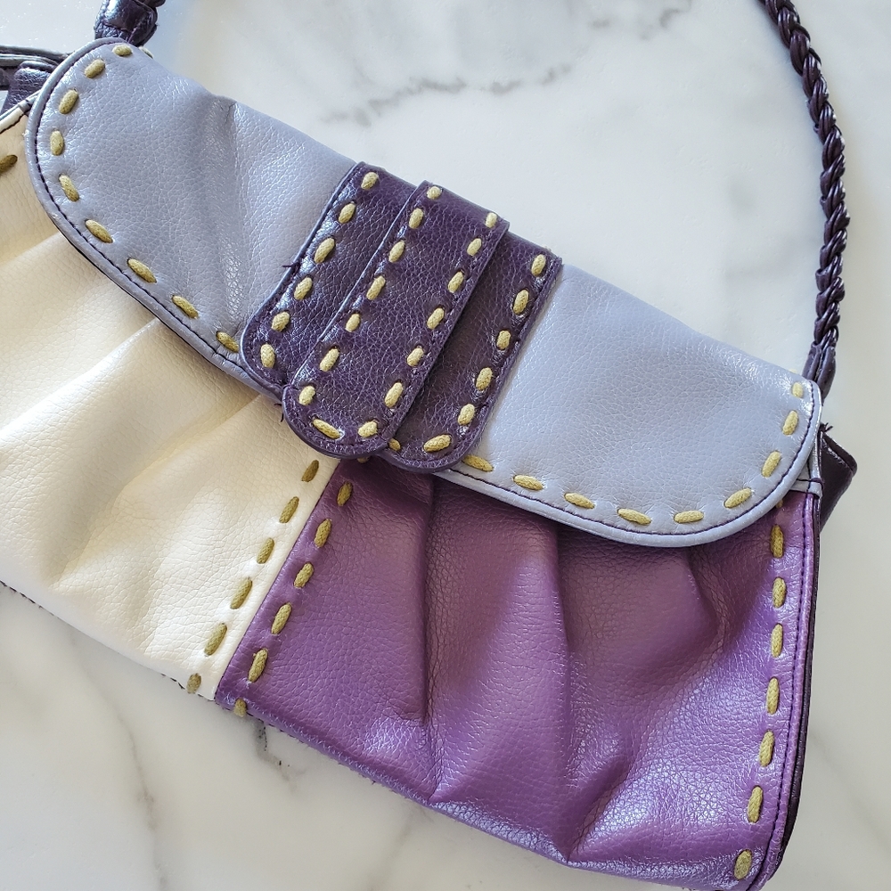 Purple & White Purse with stitching accents CUTE - Picture 3 of 16